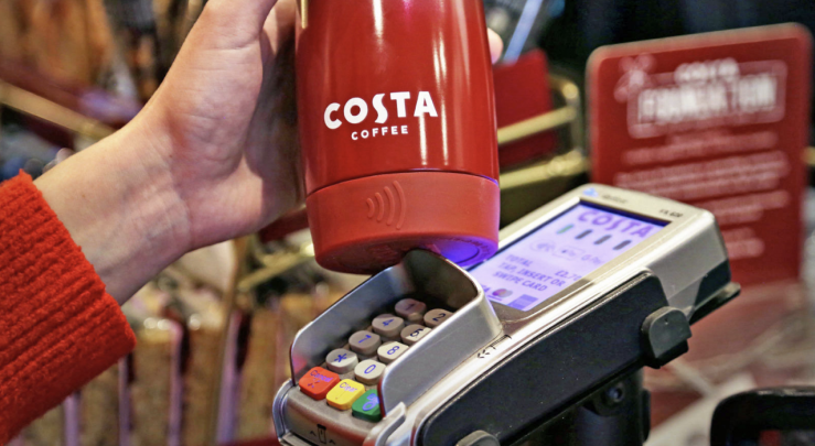 Ten inteligentny kubek ”Clever Cup” został stworzony przez markę Costa Coffee | localmarket.no